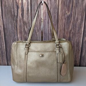 Coach Peyton shoulder bag/carryall in gold leather